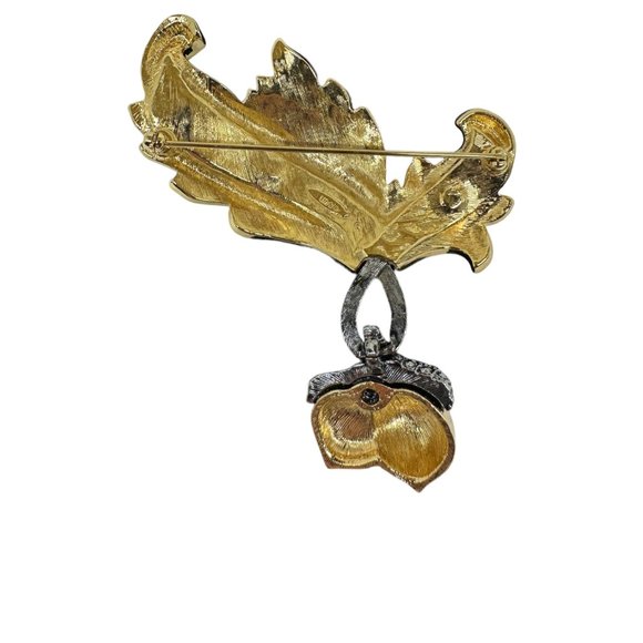 Avon Vintage Acorn Brooch - Picture 6 of 10